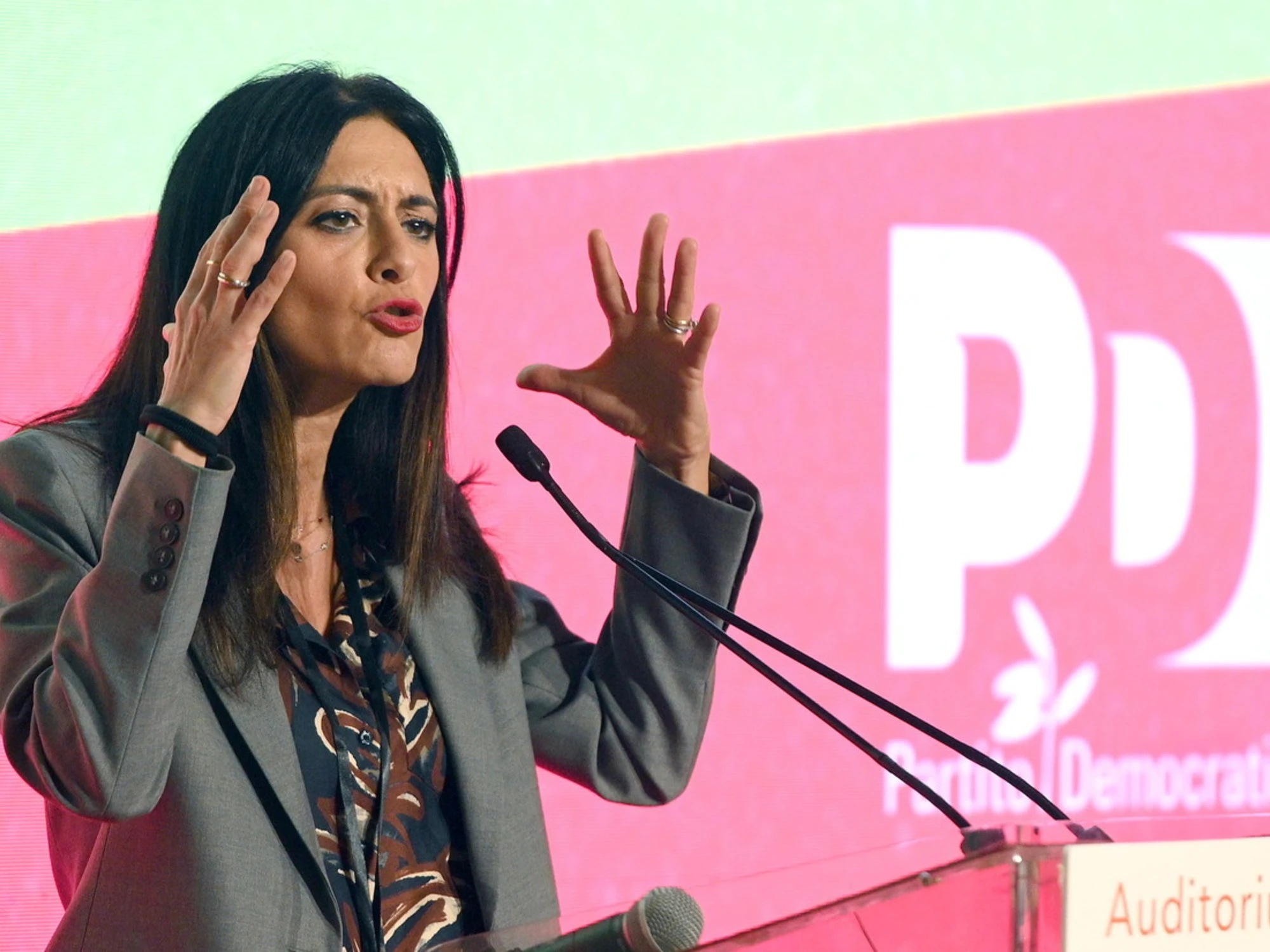 Pina Picierno insultata per l'intervento a Radio Atreju, il silenzio del Pd