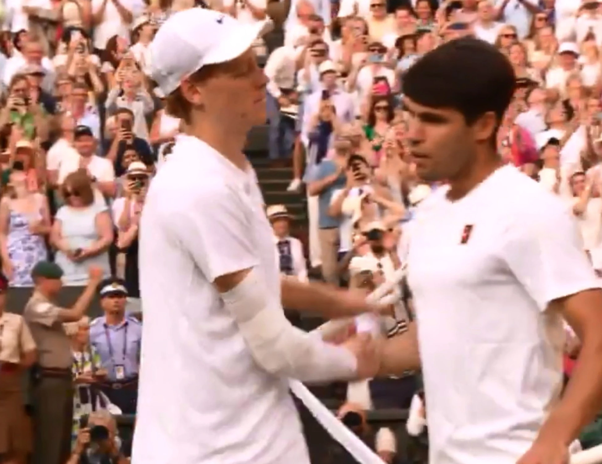 Sinner-Alcaraz, l'azzurro vince in rimonta: Wimbledon è italiana