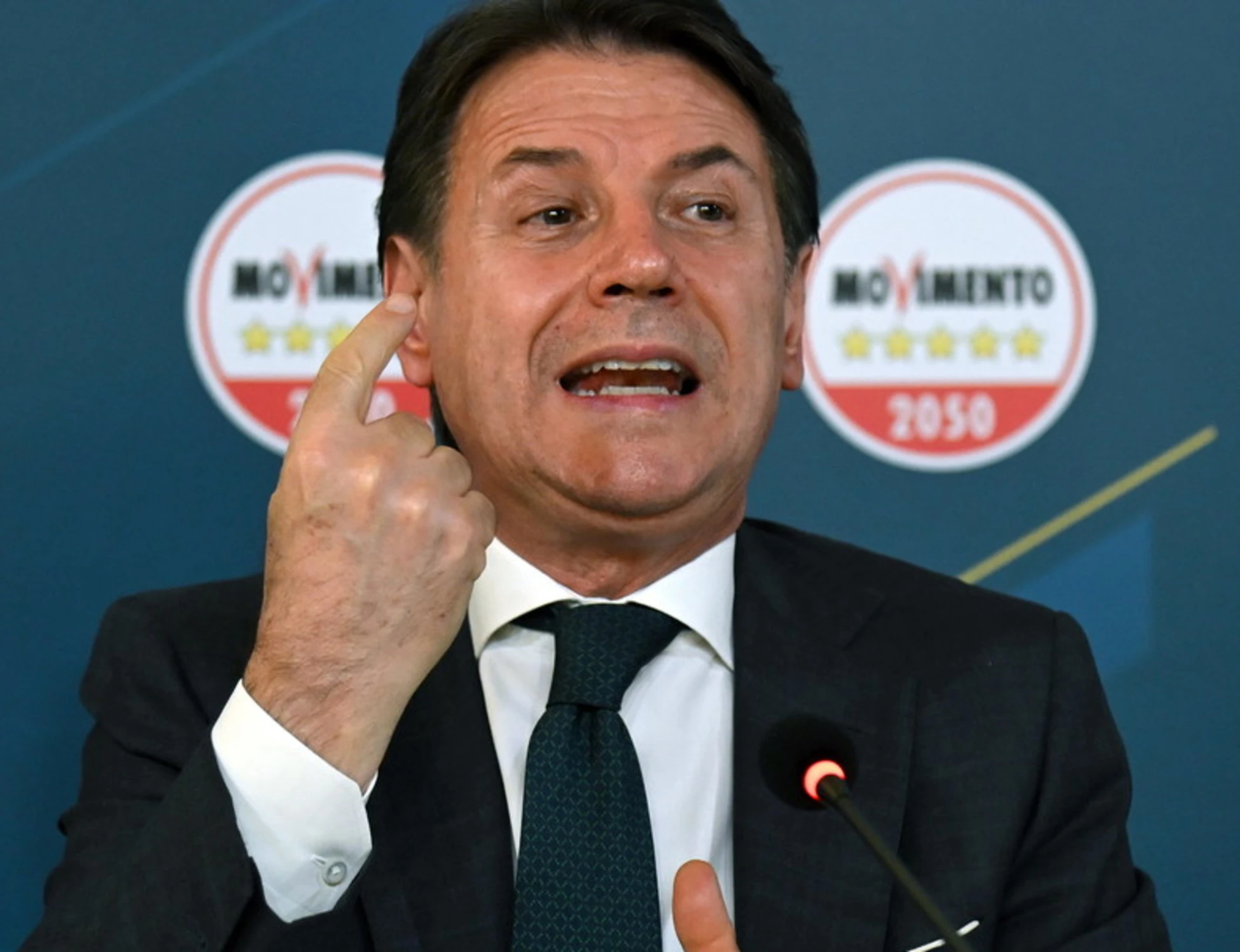 Giuseppe Conte si dimette dalla Commissione Covid: ora fuori la verità