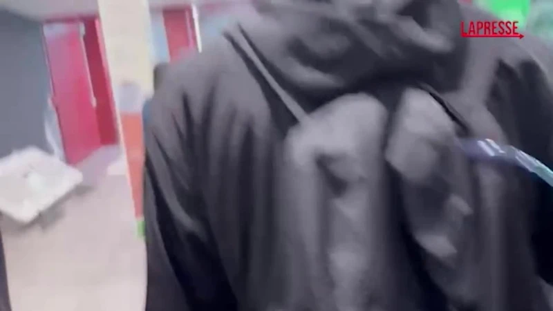 Sciopero per Gaza, Stazione centrale sotto assedio: i manifestanti contro la polizia