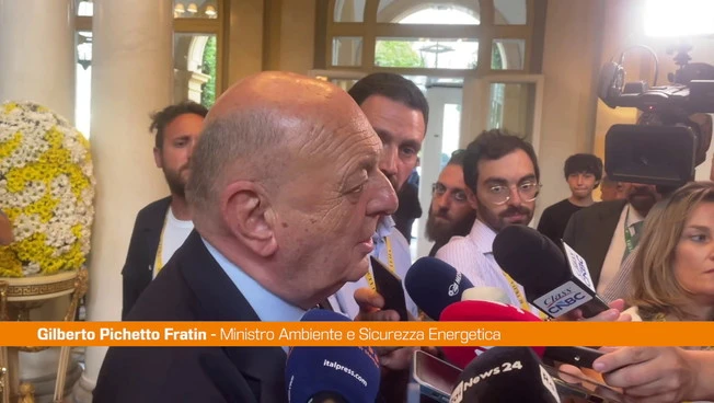 Caro carburanti, Pichetto "Aiuti mirati? Uffici stanno lavorando"