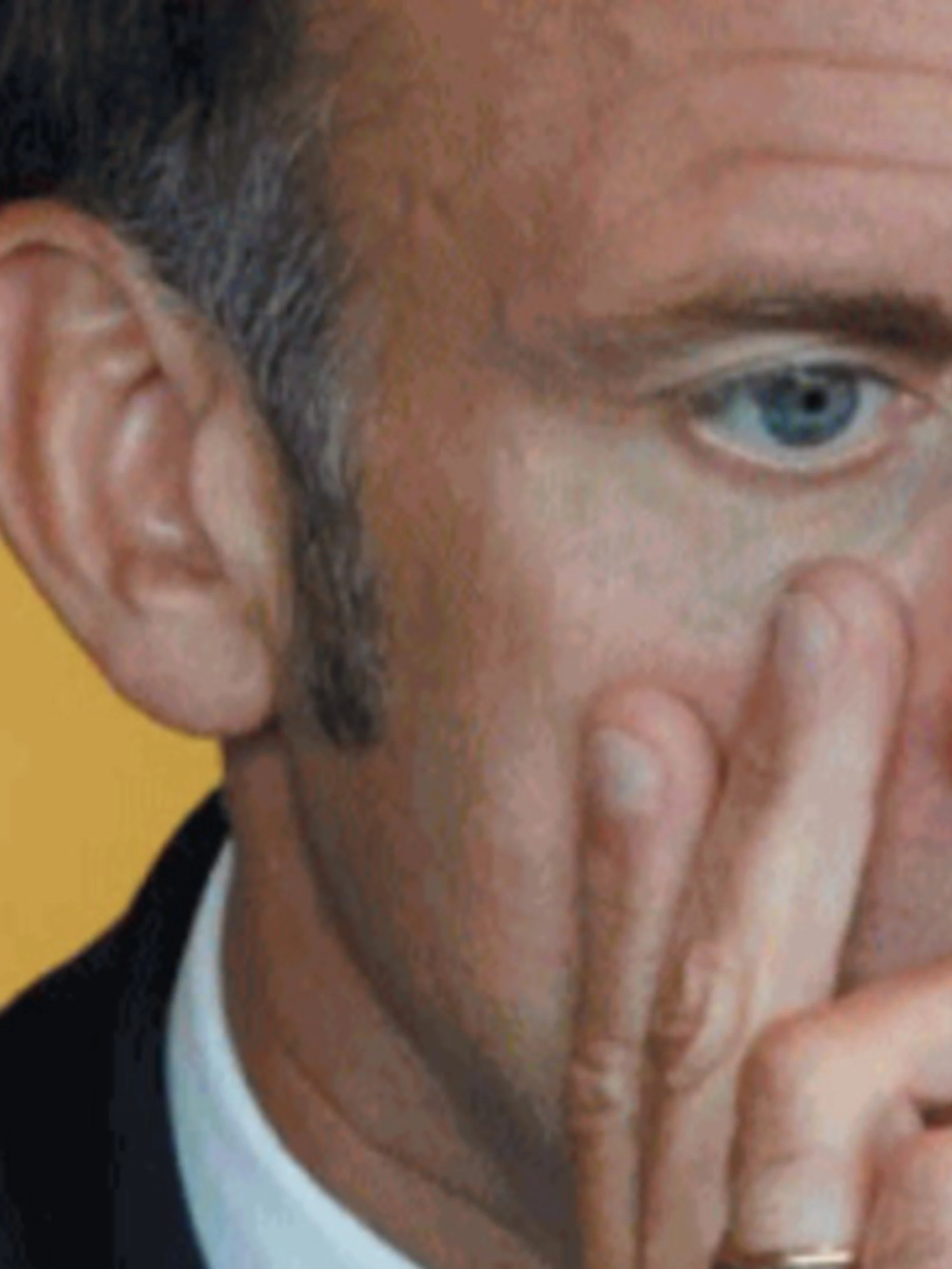 Emmanuel Macron umiliato dagli Usa: come si è fatto fuori da solo