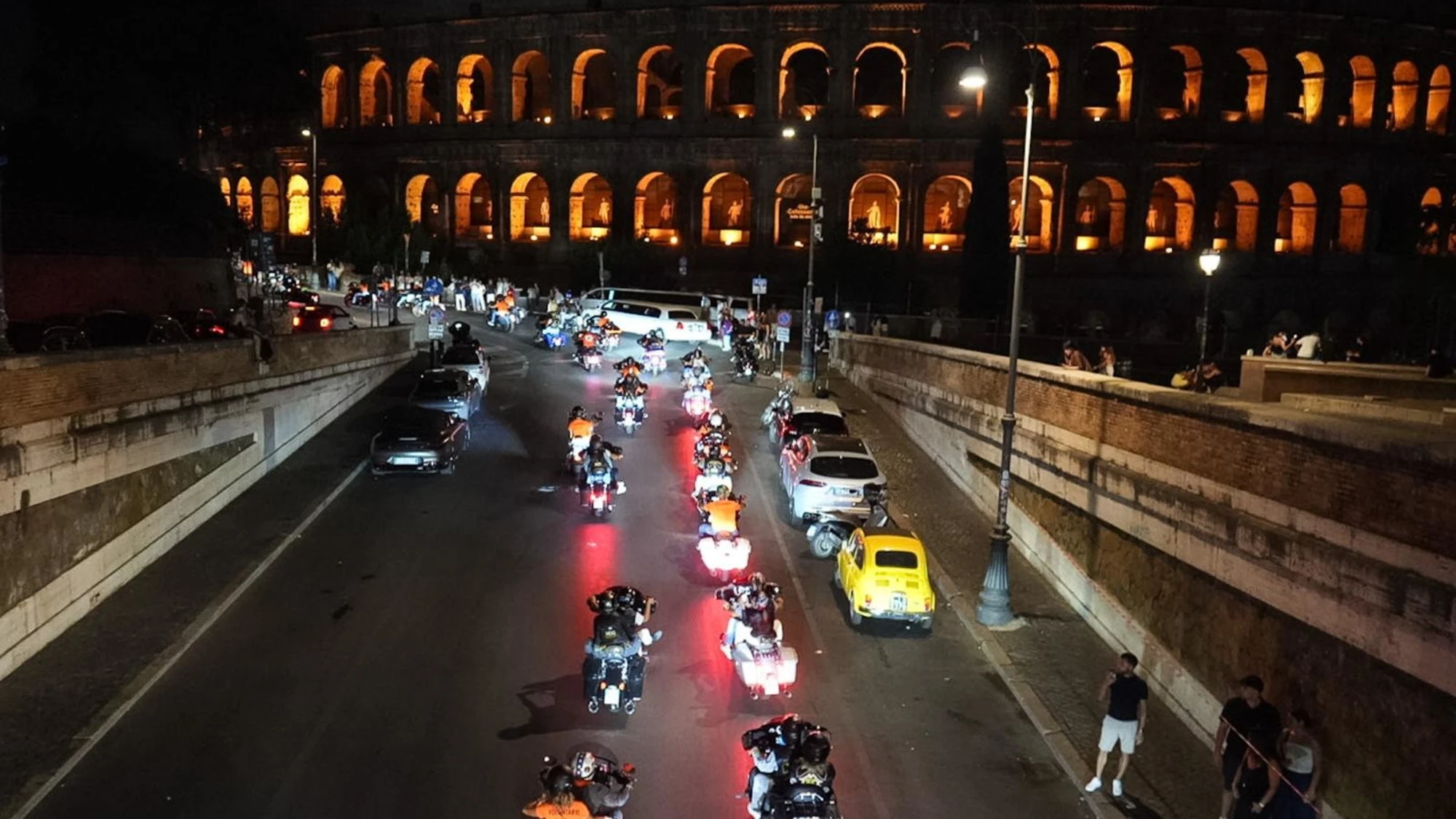 Grande successo per la XIII Rvn della Capitale: oltre mille motociclisti a Roma