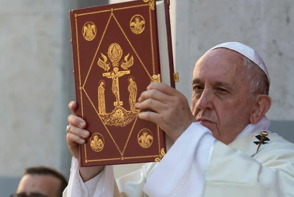 Papa Francesco, il sondaggio di Ceil che lo annichilisce: "Il cattolicesimo si estinguerà"