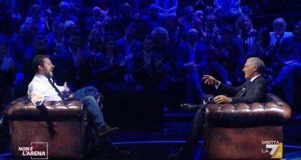 Non è l'arena, Matteo Salvini: "Al Tg sembrava che da Renzi ci fossero 200mila persone e a Roma 1000. Peccato"