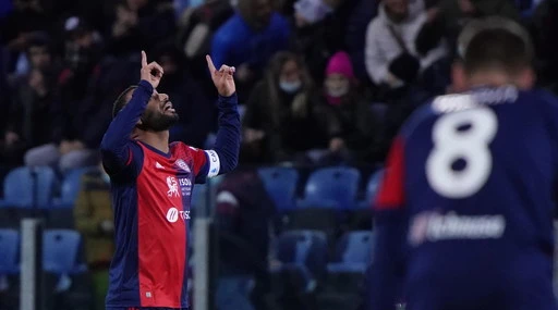 Il Cagliari riprende il Torino: 1-1, Joao Pedro gol in rovesciata. Empoli, che spettacolo