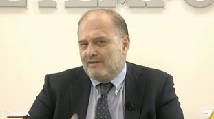 Franco Bechis, la "gaffe bruttarella" di Mario Draghi: "Lo psicologo 35enne vaccinato? Lo ha costretto lui"