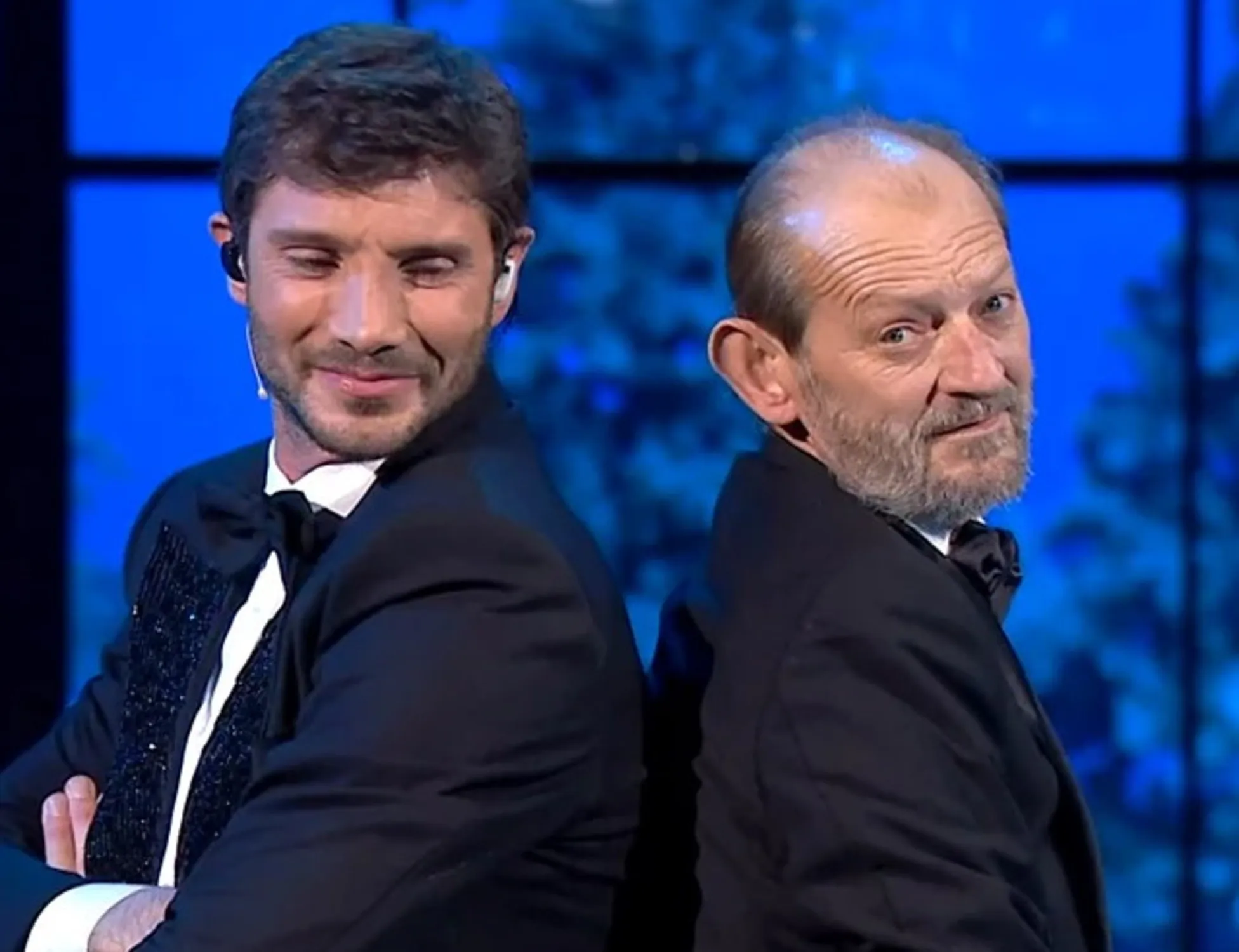 Leggi l'articolo: De Martino, papà era atteso in studio: poi la tragedia