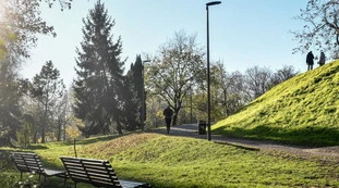 Milano, fermato un 24enne africano per la violenza sessuale al parco Monte Stella
