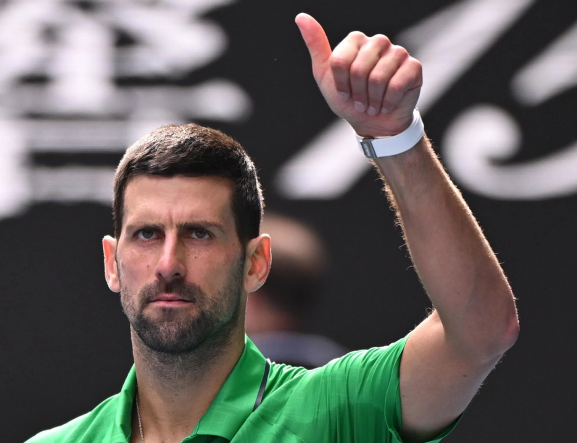 Lorenzo Musetti, Djokovic ferma l'arbitro: il clamoroso gesto in campo