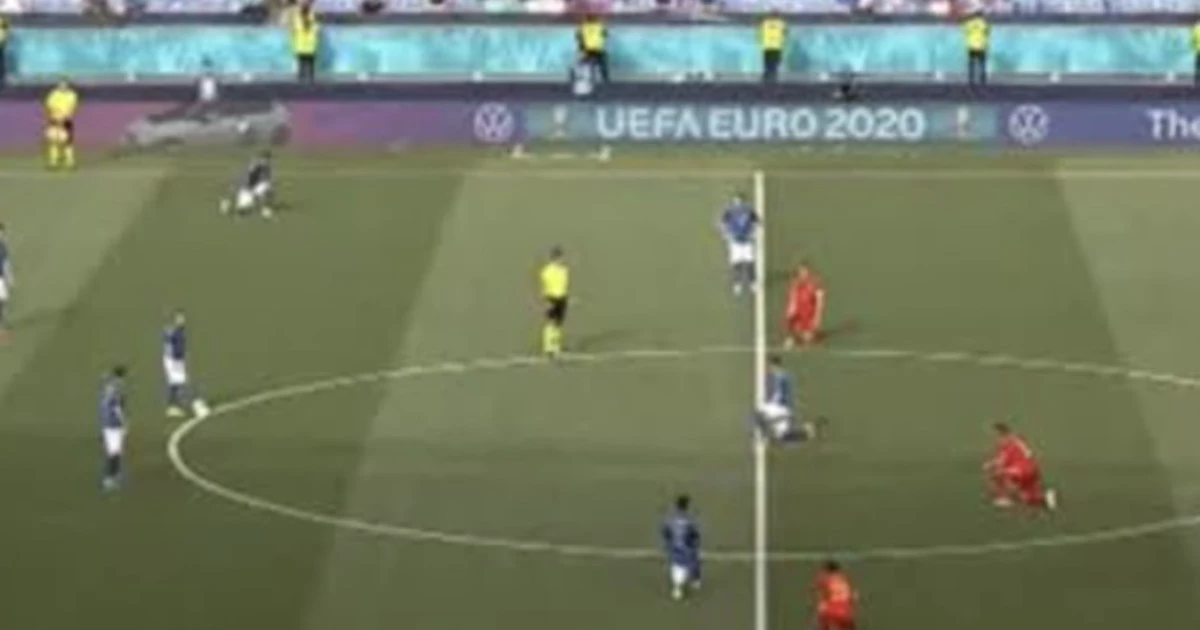 Euro 2020, indiscrezioni: Italia in ginocchio con il Belgio, il gesto "su richiesta" riaccende le polemiche