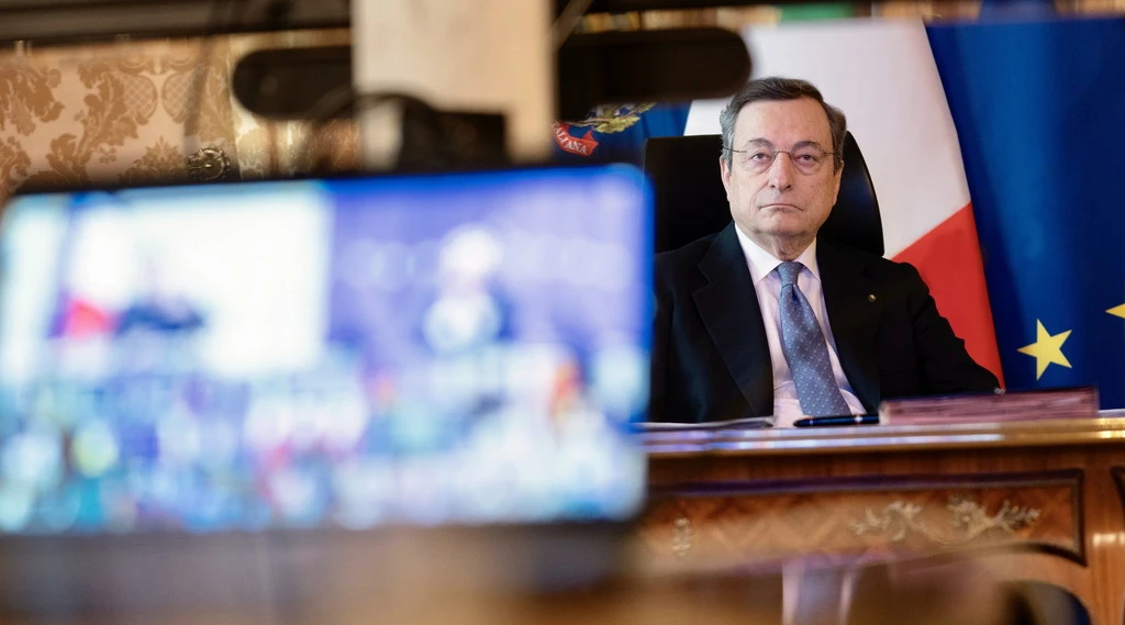 Mario Draghi, anticipazione dalla cabina di regia: "Vince la linea Speranza", pesante retromarcia. Fino a quanto durerà il lockdown