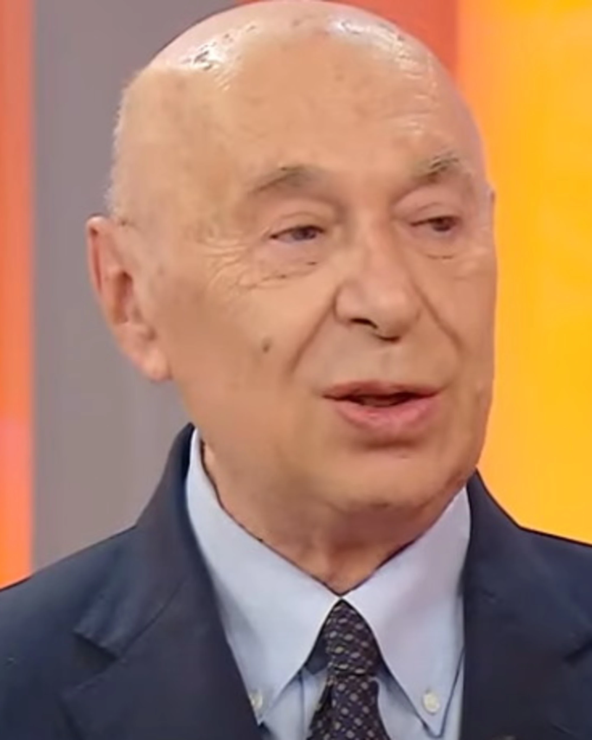 Paolo Mieli linciato per la frase sulla candidata palestinese di Avs "in leggero sovrappeso"