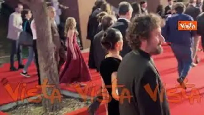 Leggi l'articolo: Tommaso Paradiso sul red carpet del Festival del Cinema di Roma