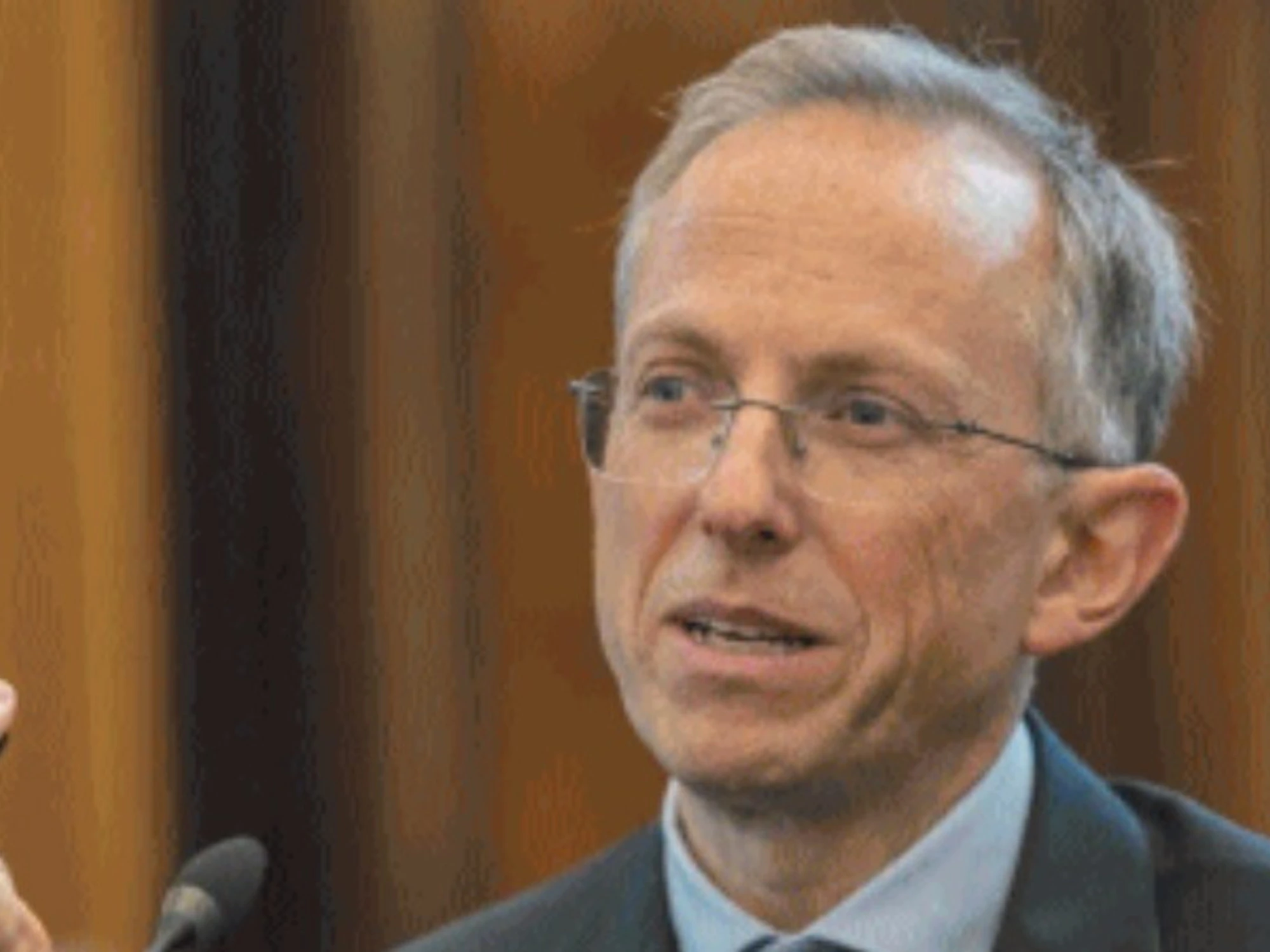 Bologna, stop ai militari: chi detta la linea al rettore, altro scandalo