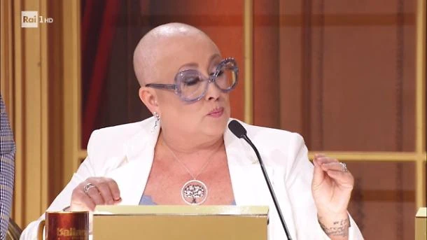 Carolyn Smith continua a combattere contro il tumore: il messaggio ai fan rivela il nuovo dramma