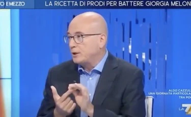 Otto e Mezzo, Cazzullo fa nera la sinistra in tv: "Ecco chi vogliono tassare"