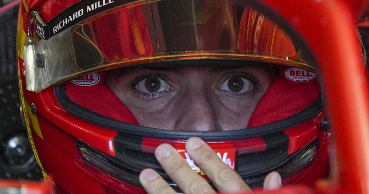 Ferrari, lo sfogo di Carlos Sainz: "Volevo rimanere in rosso"