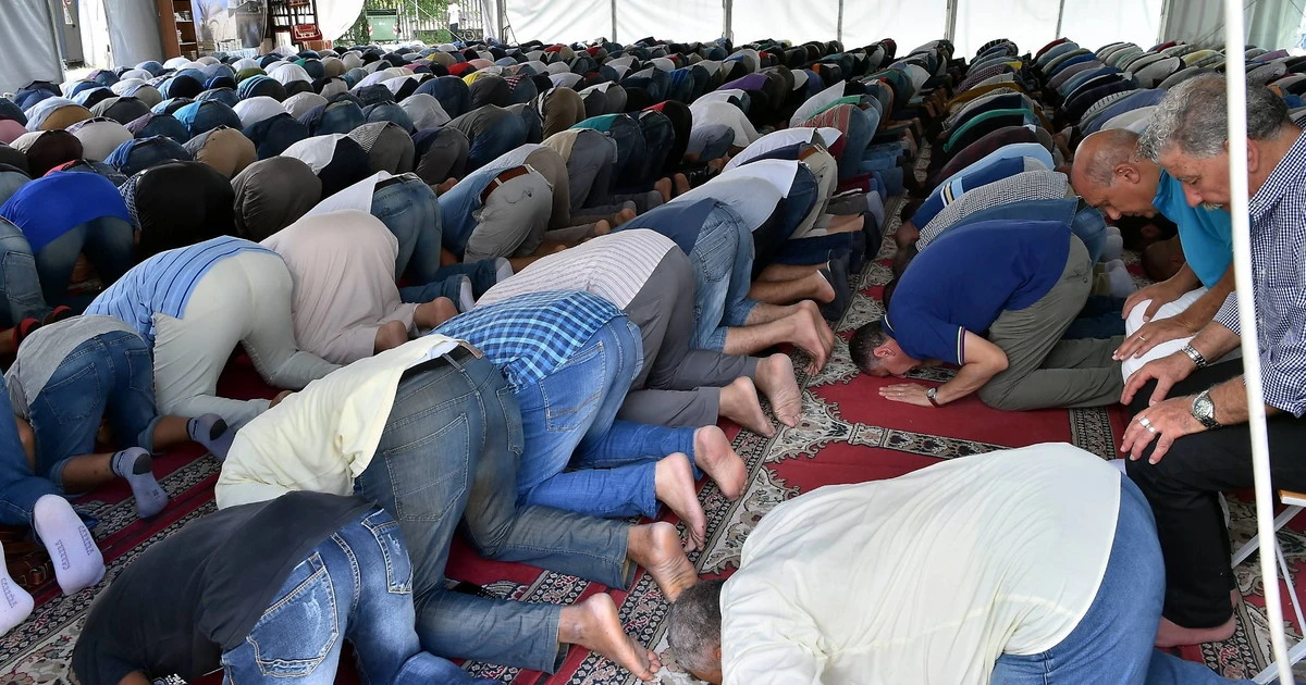 Vis Factor per Adnkronos: due italiani su tre contrari allo stop sulle lezioni per il Ramadan