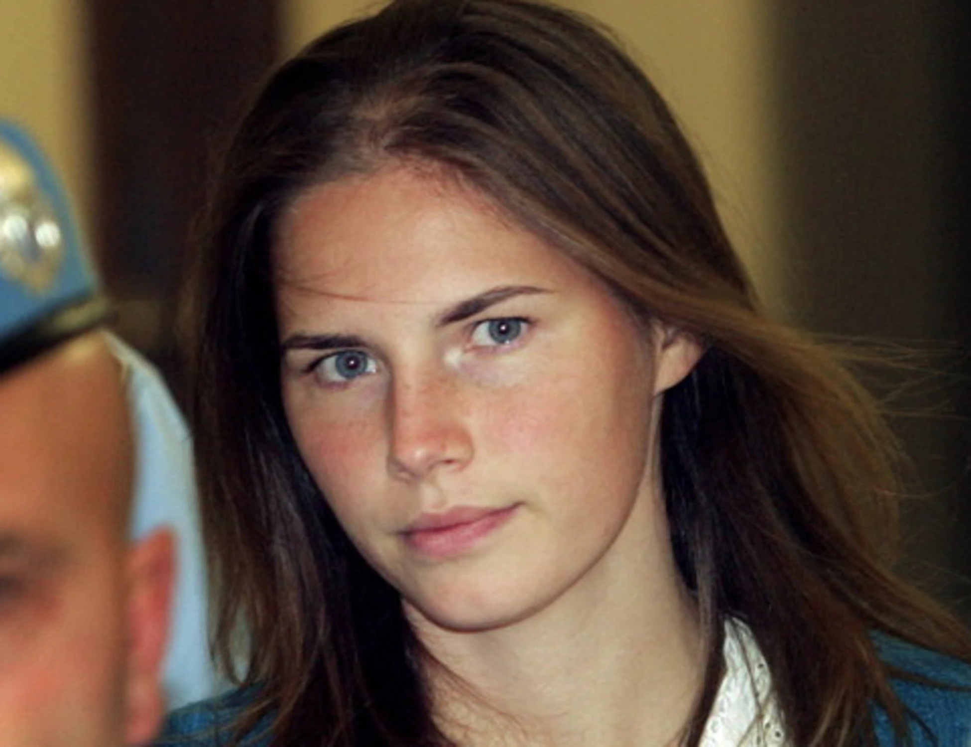 Amanda Knox e la stand-up comedy sull'omicidio di Meredith, Stephanie Kercher: "E se fosse successo a tua sorella?"
