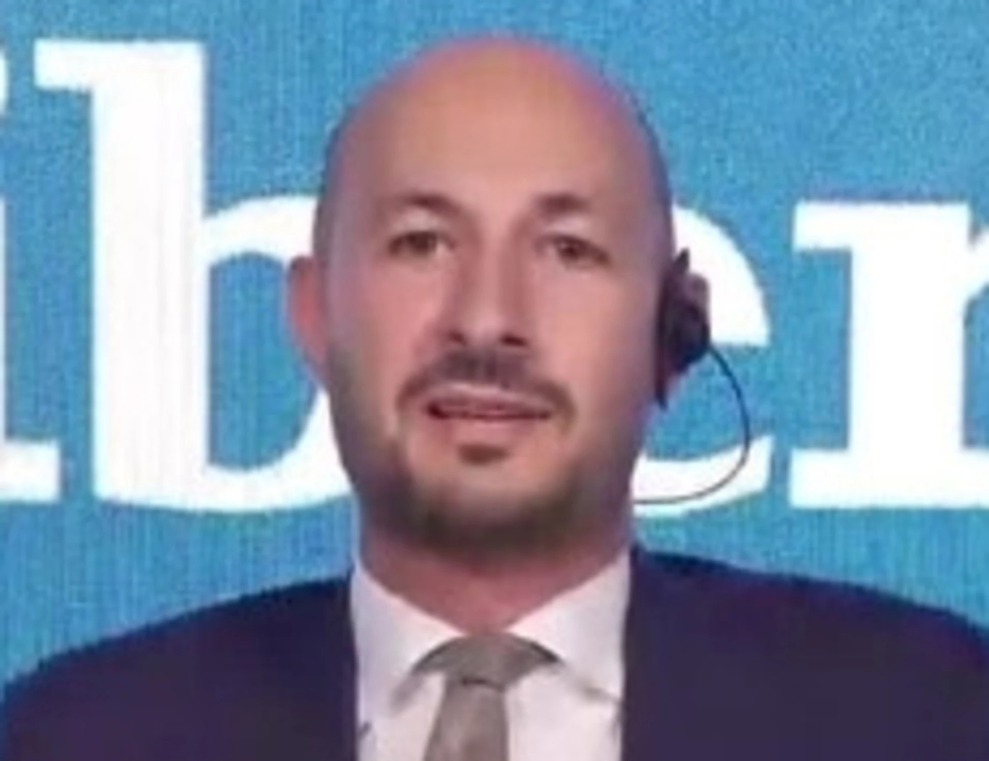 Alessandro Gonzato "aggredito e derubato da 5 nordafricani": paura per il giornalista di Libero