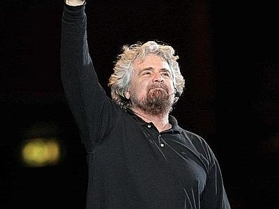 Grillo caccia i dissidenti Salsi e Favia "Non usate più il logo del Movimento"