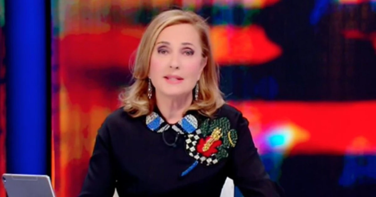 Stasera Italia, decisione estrema di Barbara Palombelli: "Mariastella Gelmini positiva, era qui. Niente più ospiti"