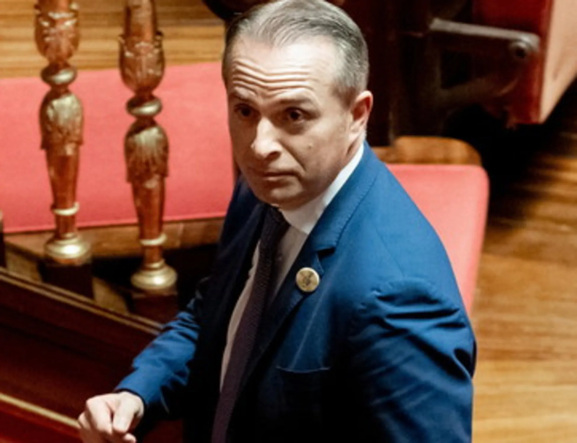 "Odiatori della Costituzione": il grillino spara a zero su Meloni