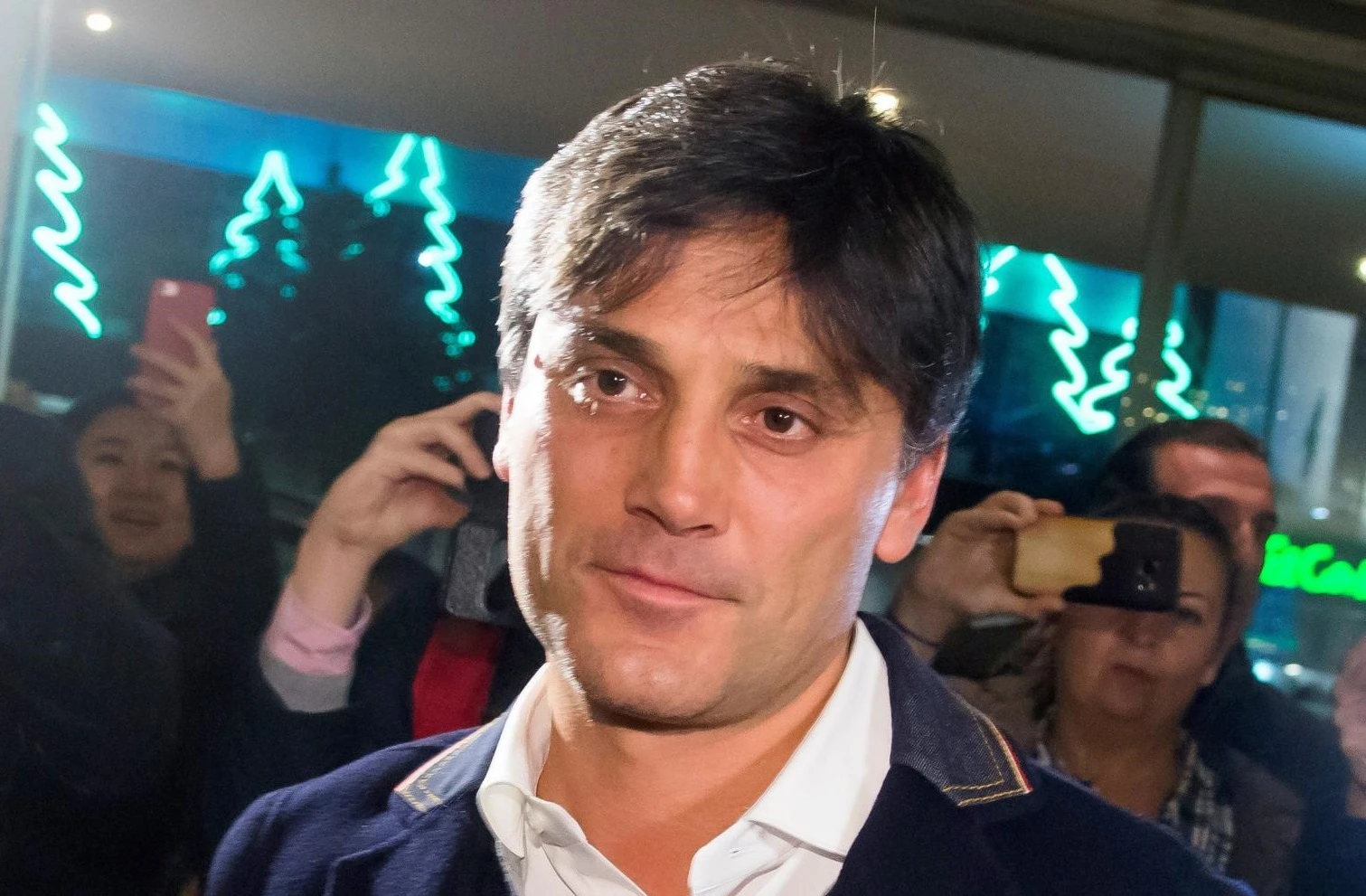 Vincenzo Montella, il Siviglia umiliato dal Betis nel derby: tifosi scatenati, "non arriverai al giorno dell'Andalusia"