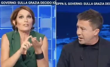 In Onda, clamorosa lite tra Marianna Aprile e Bocchino: "M'avete cercato voi!"