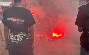 L'irresponsabilità di chi manifesta contro la libertà di espressione