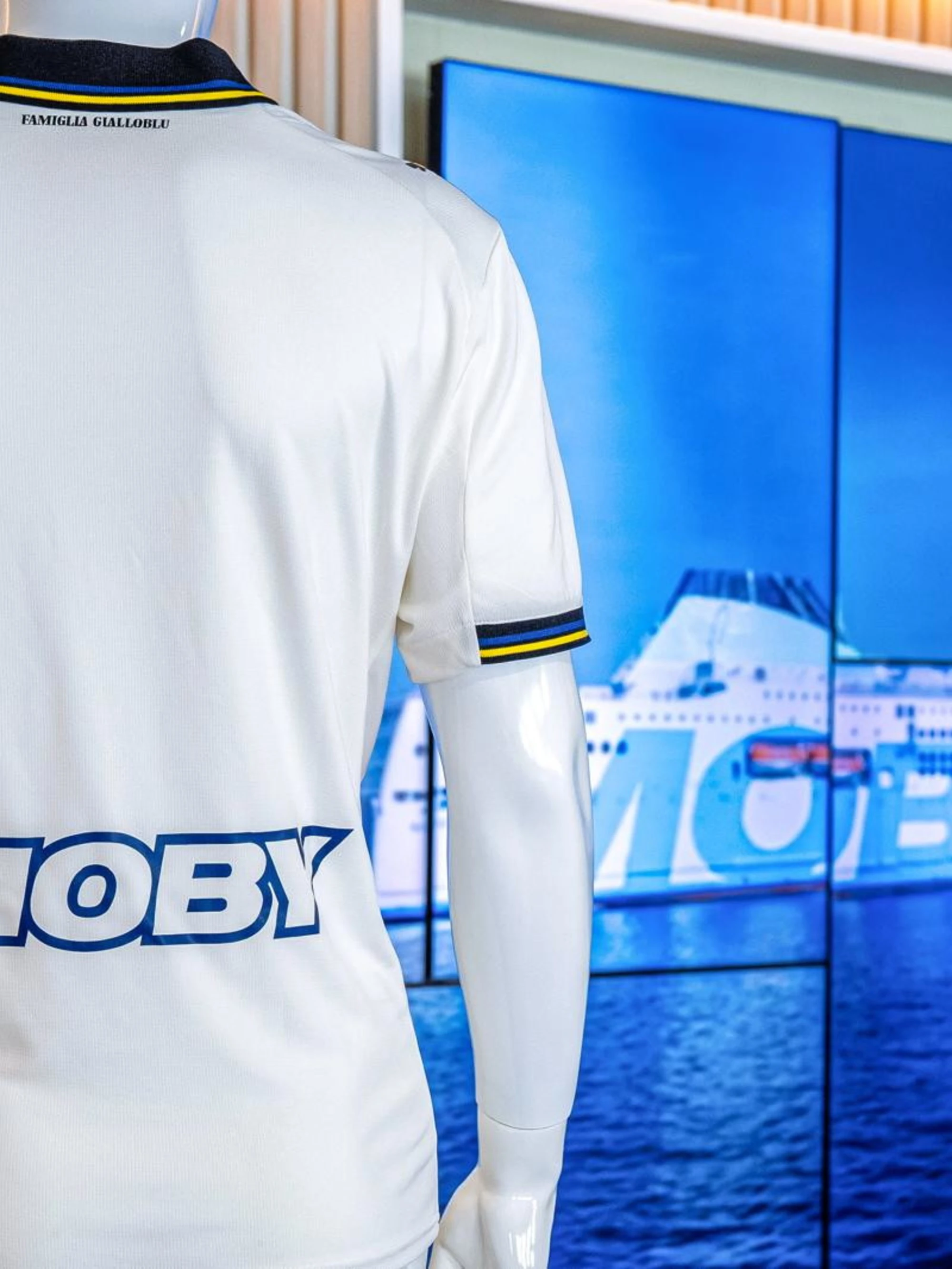 MOBY ANCORA UNA VOLTA VINCE IL CAMPIONATO DELL’ESTATE ITALIANA. LA COMPAGNIA SCENDE IN CAMPO COL PARMA CALCIO