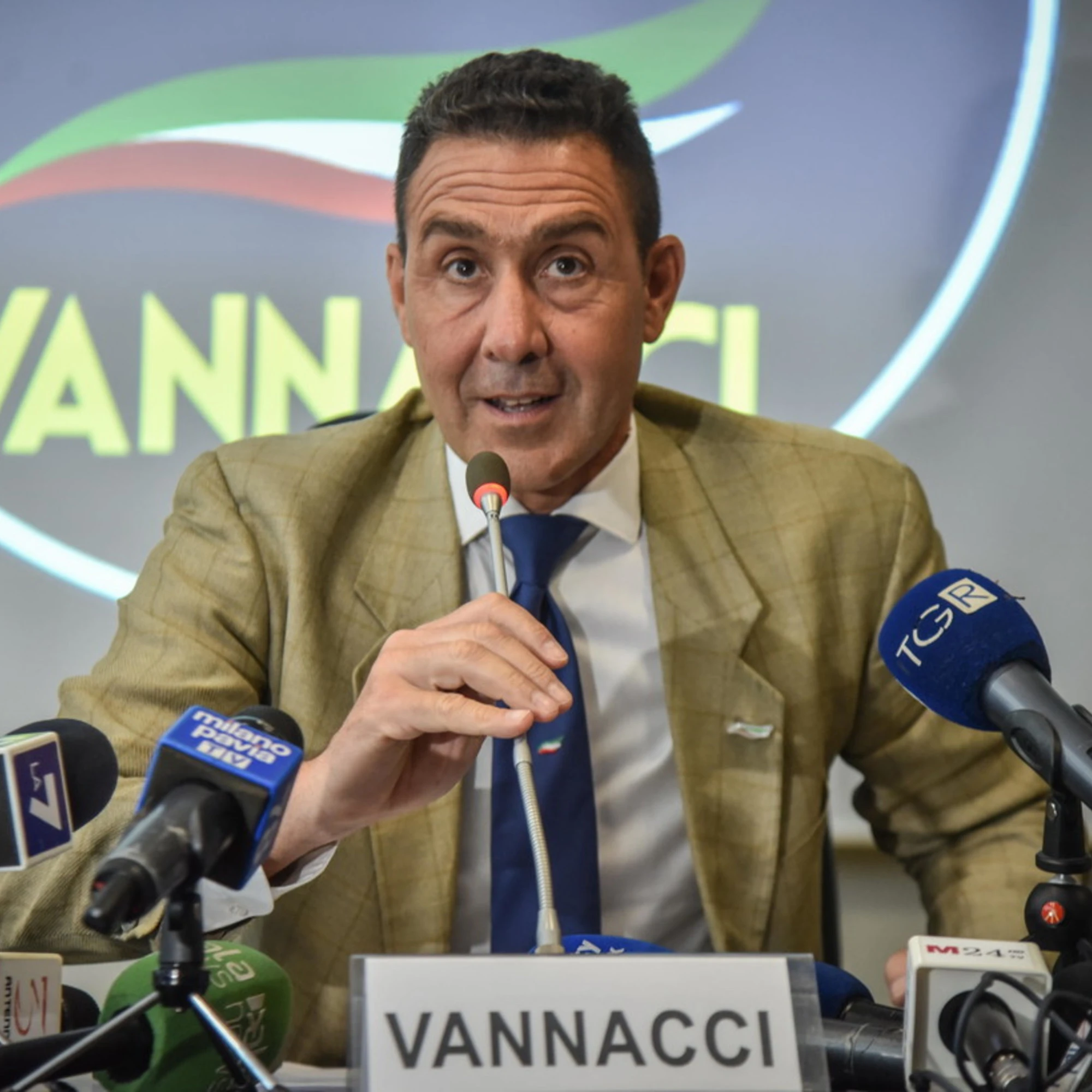 Perché la sinistra ha deciso di sponsorizzare il generale