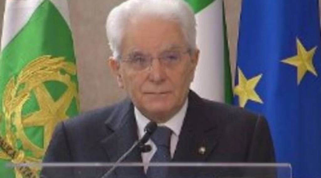 Sergio Mattarella agli ambasciatori, "la mia ultima occasione". Bomba politica sul Pd