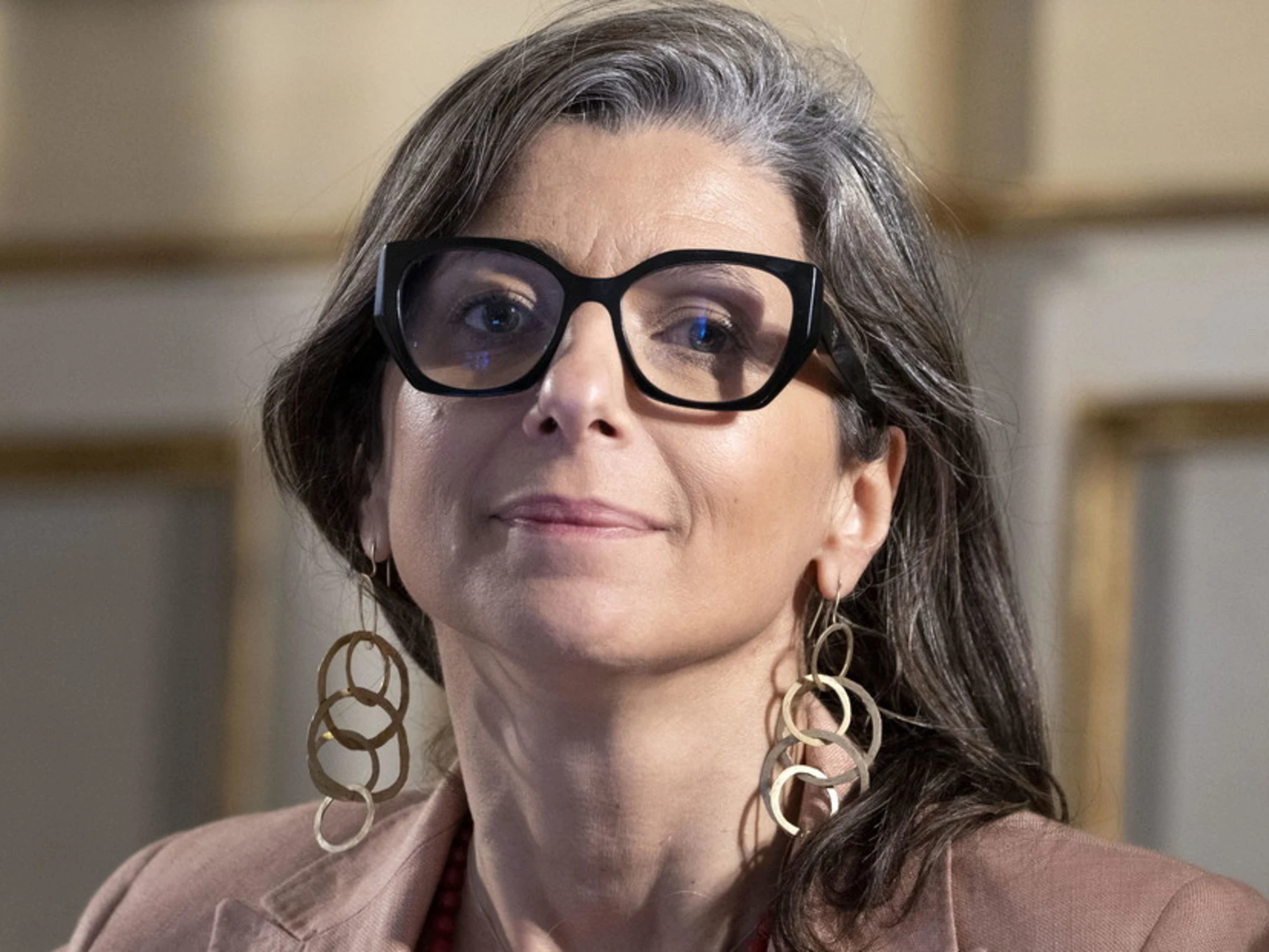 Francesca Albanese, Mimmo Lucano la spinge in campo: "Lei candidata? Un segnale bellissimo"