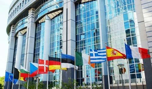 Tra contibuti versati e aiuti ricevutiStare in Europa ci costa 22 miliardi di euro