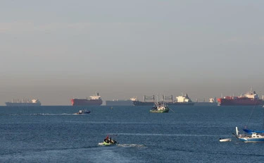 Iran, la guerra nel Golfo in diretta. Centcom: "Neutralizzate due petroliere iraniane nel Golfo di Oman"