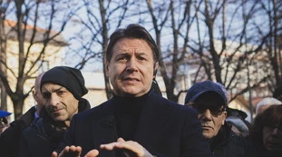 Reddito di cittadinanza e barca a vela: l'uomo che affonda il M5s