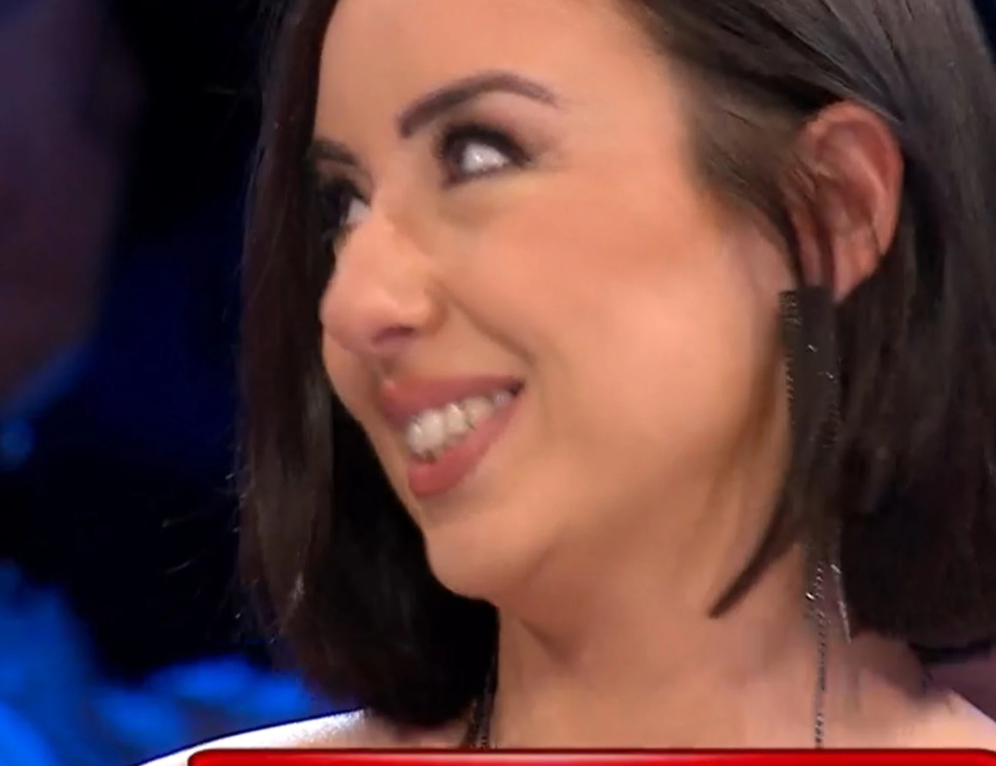 Affari tuoi, insulti per Anita: "La più inutile"