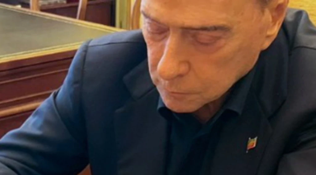 Berlusconi, "arriva un altro audio": bomba finale sul governo?