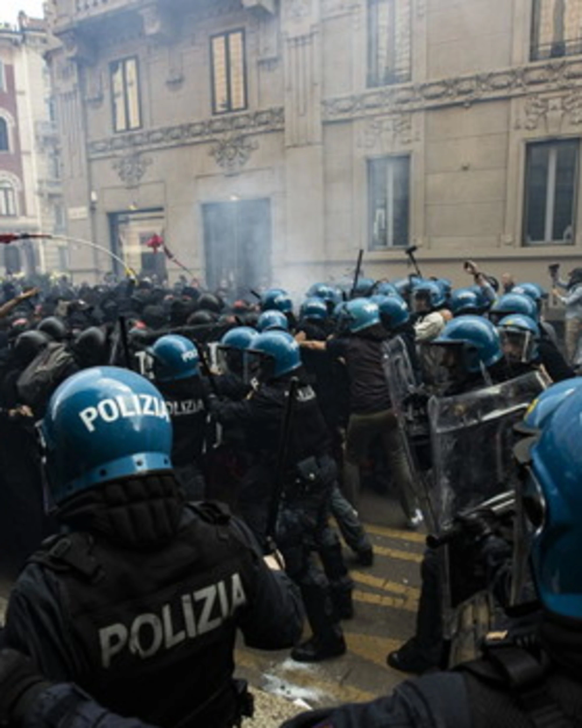 Sinistra, i compagni non accettano il diritto di parola