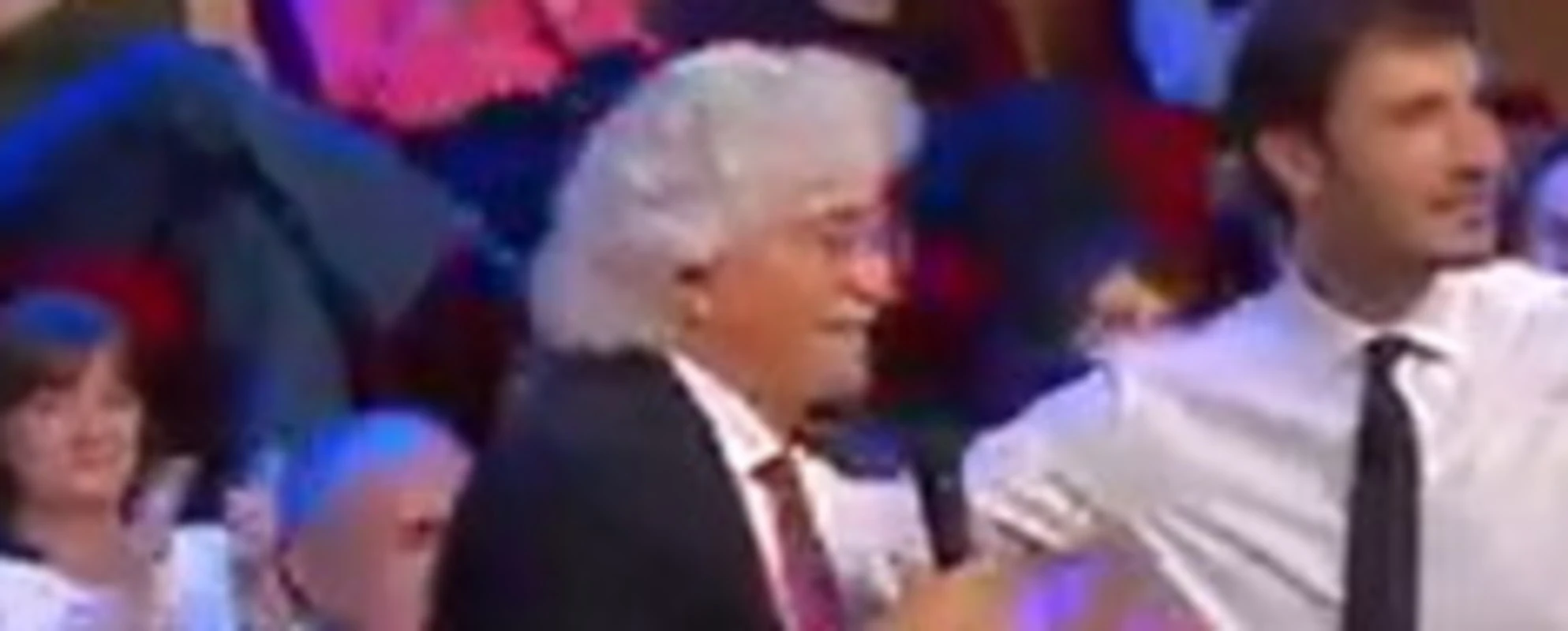 Razzi tra <br />il pubblico: <br />frecciata a Gerry?