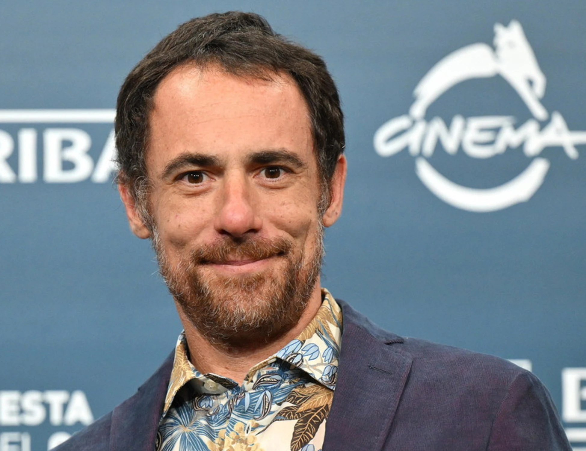 Elio Germano contro Alessandro Giuli: "Come i clan"