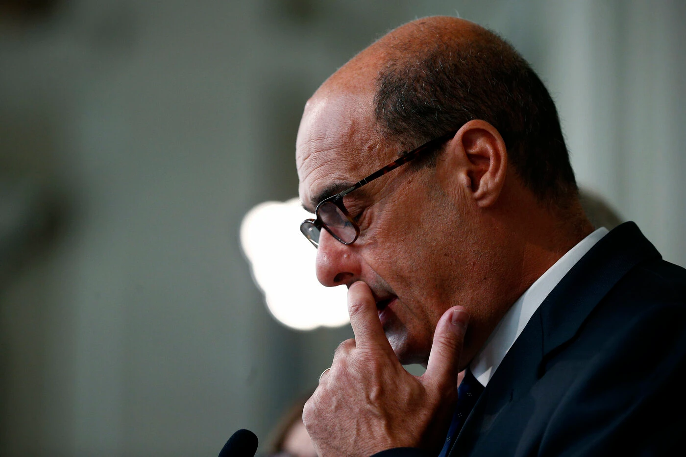 Nicola Zingaretti nel panico. L'offerta di Salvini a Di Maio: "Ma non è che poi M5s e Lega...?"