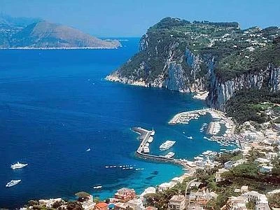 Fisco, da Porto Cervo a Capri maxi operazione nei locali vip