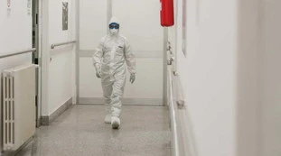 Bollettino 7 novembre: 5.822 nuovi casi e 26 morti. In calo contagi e decessi. Speranza: "Restare con i piedi per terra"