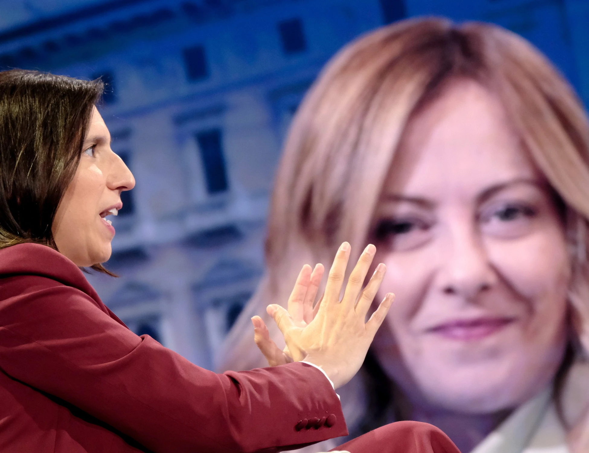 Elly Schlein, l'ultima sparata su Meloni e Trump: "Solidità zero"