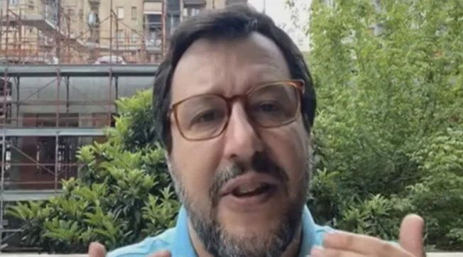 Matteo Salvini a processo per Open Arms? Il retroscena: perché Matteo Renzi potrebbe "salvarlo"