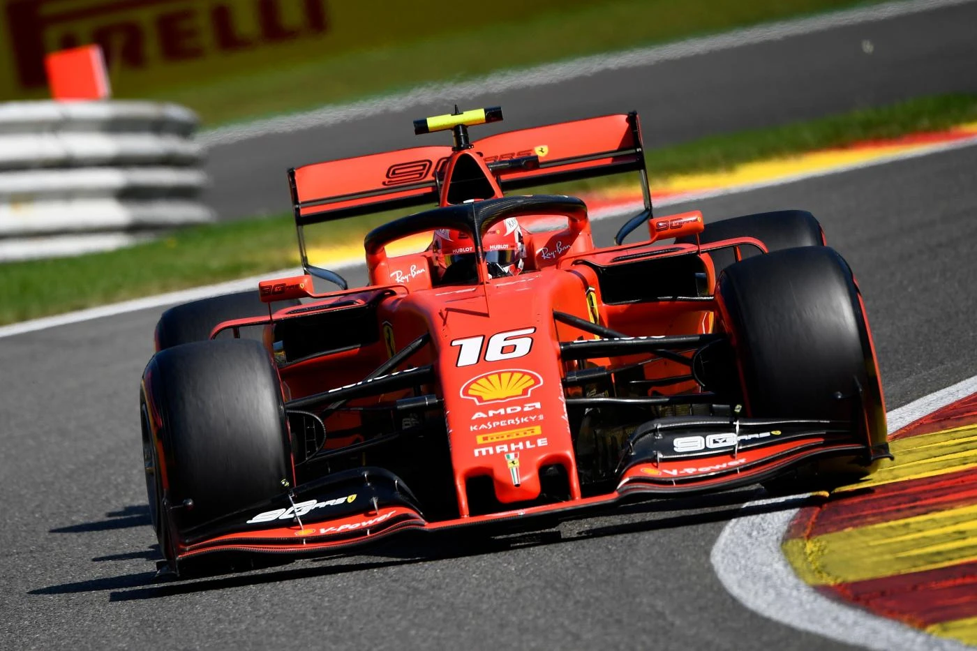 Formula 1, Charles Leclerc vince il Gp del Belgio: prima vittoria della Ferrari del 2019