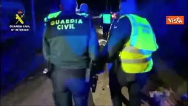 Leggi l'articolo: Schianto tra due treni in Spagna, almeno 39 morti e 150 feriti. I soccorsi dopo l'incidente